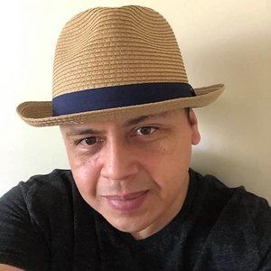 Meet your Posher, Tulio